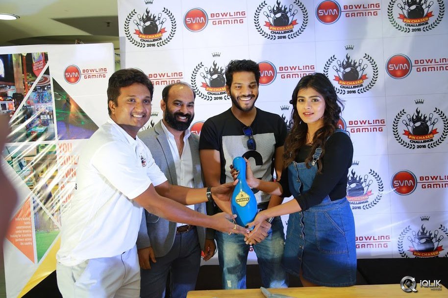 Nanna-Nenu-Naa-Boyfriends-Movie-Team-At-S-V-M-Mall